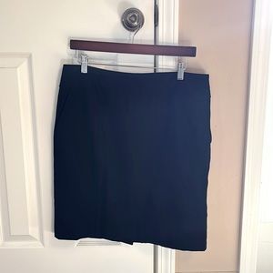 EUC Banana Republic black pencil skirt
